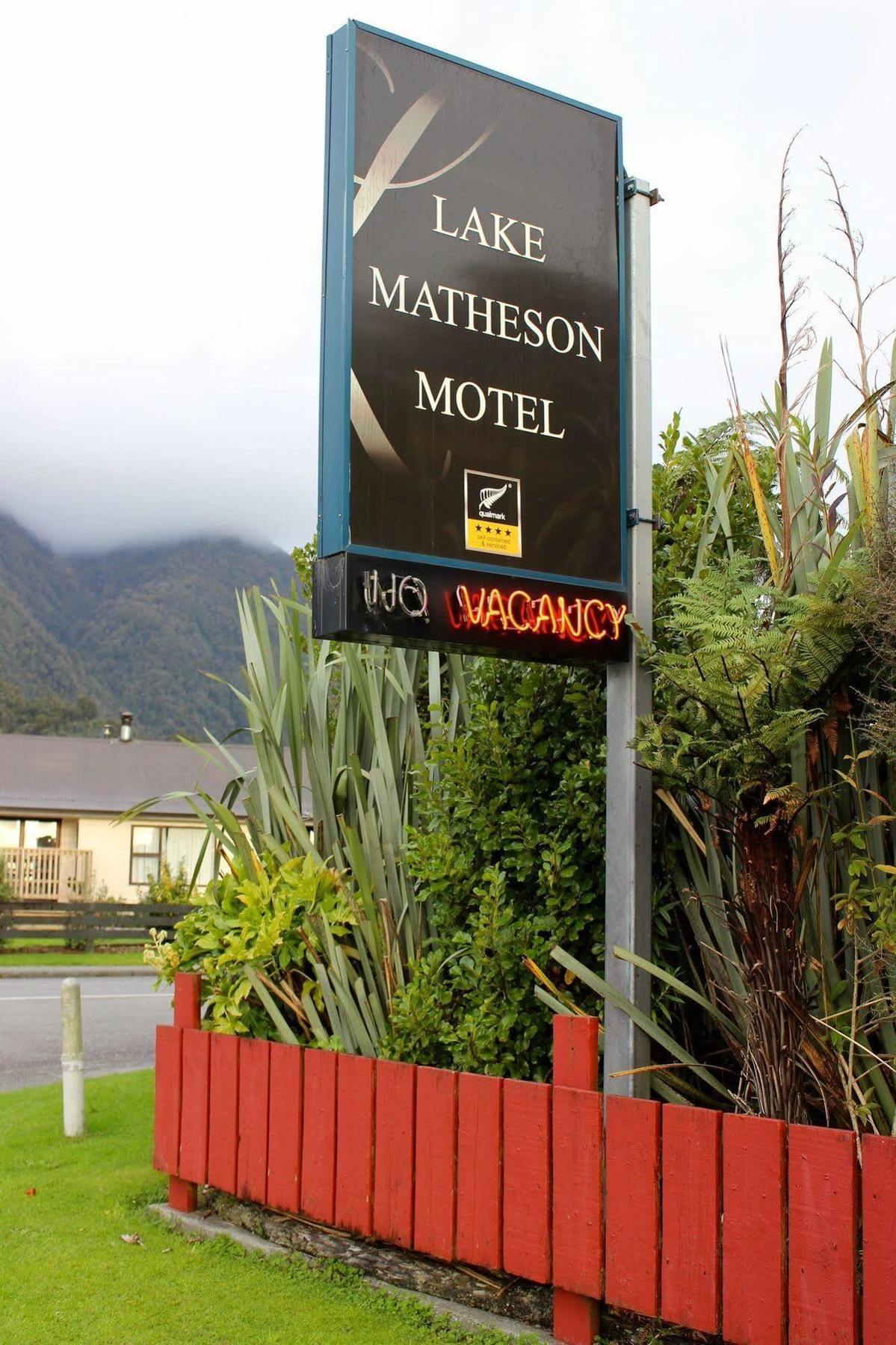 Lake Matheson Motel Fox Glacier Exterior foto